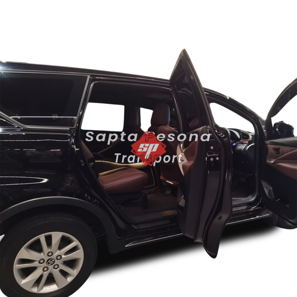 sewa innova reborn rungkut surabaya